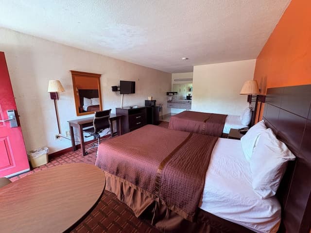 Basic Double Room, 2 Double Beds, Smoking
