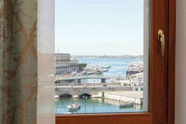 Suite, 1 King Bed, Sea View