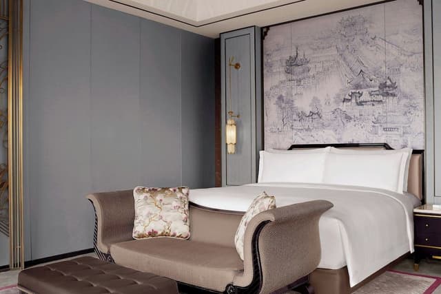 Shanghai Bund View Room