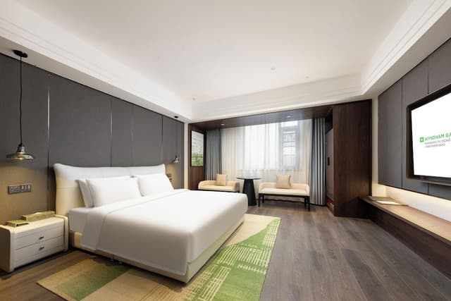 Deluxe Suite, 1 King Bed