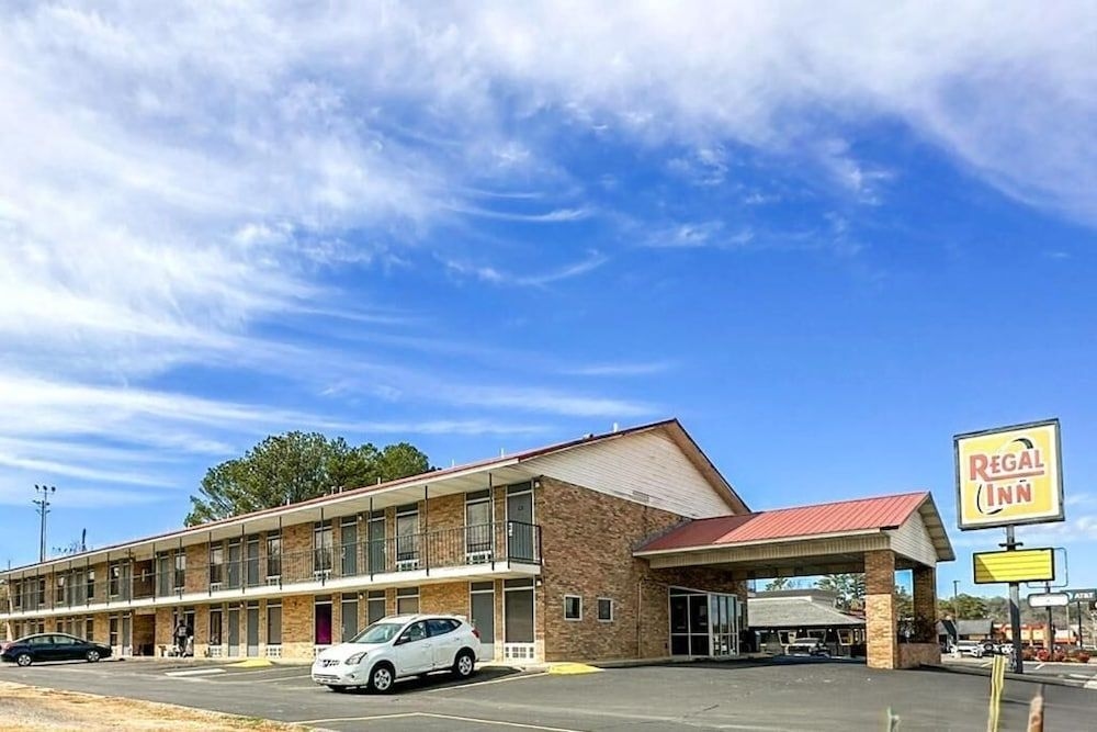 Regal Inn3