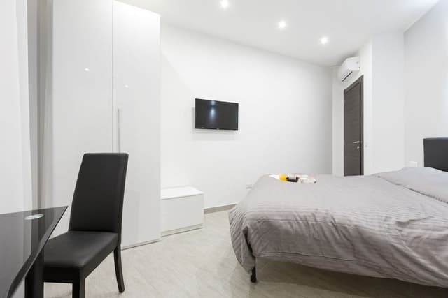 Double Room, 1 Queen Bed, Non Smoking, Private Bathroom