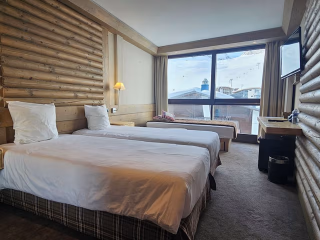 Superior Triple Room, Non Smoking, Mountain View
