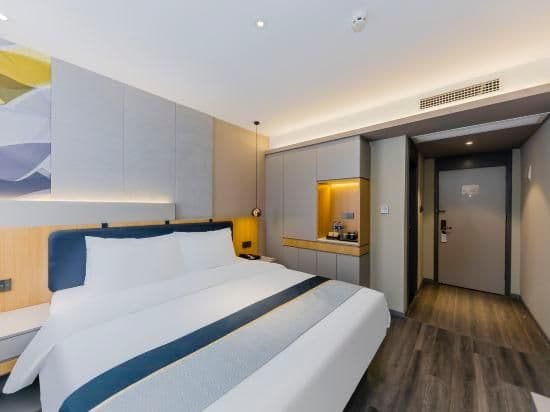 Business Queen Room
