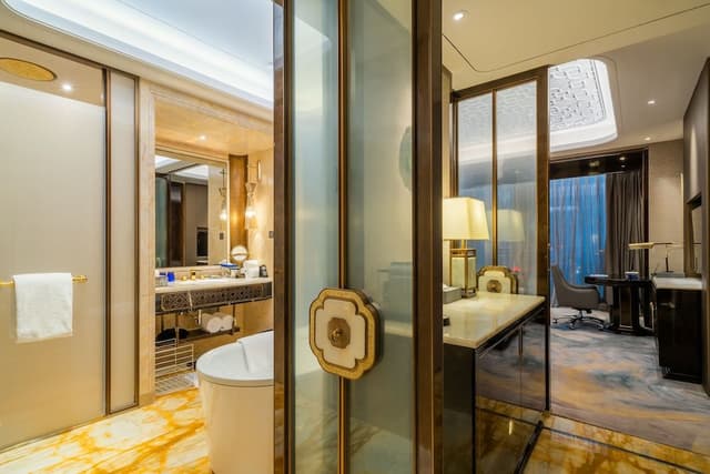 Grand Deluxe Room