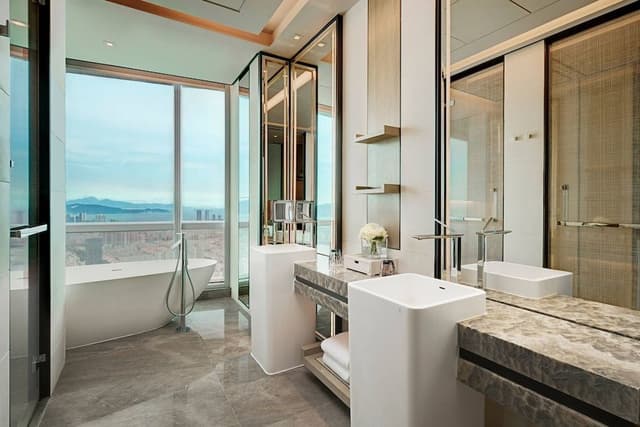 Executive Studio, 1 King Bed, City View