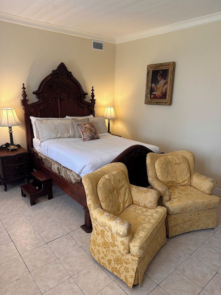ซีดาร์ โกรฟ อินน์ (Cedar Grove Inn)3