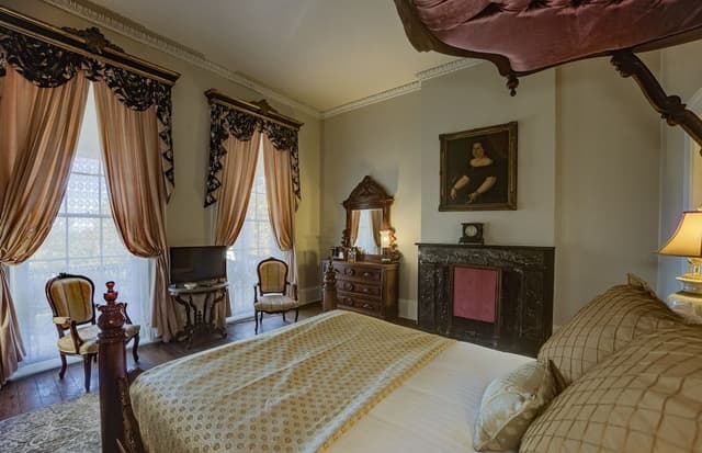 The Susan Klein Bonham Room #4