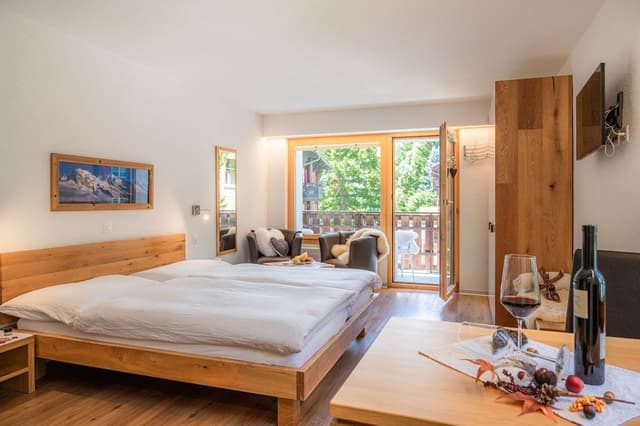 Boutique Studio South wit Matterhorn view