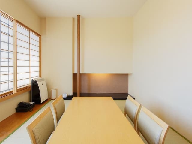 Japanese style room Smoking (Palace Side)