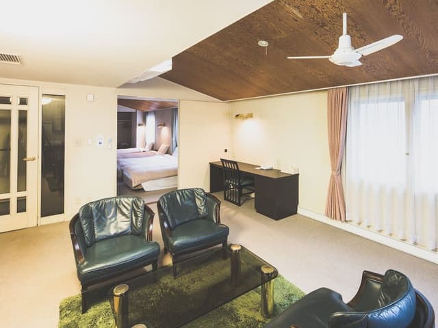 Superior Family Group Room
