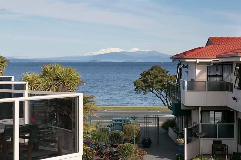 Taupo Ika Nui1