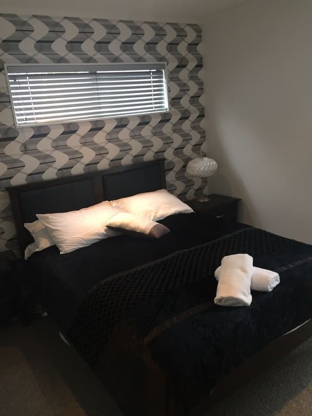 Executive House, 4 Bedrooms, 2 Bathrooms