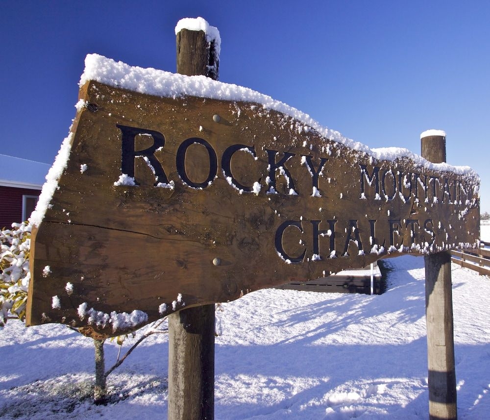 Rocky Mountain Chalets4