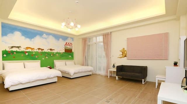 Standard Quadruple Room (City View)