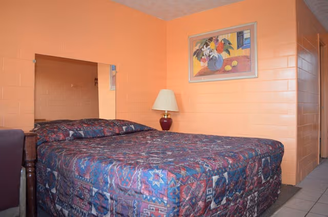 Standard Room, 1 Queen Bed, Non Smoking
