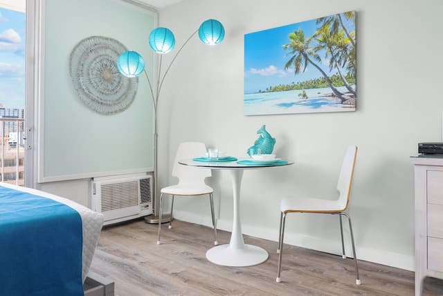 #1106 - The Bahama Studio with Full Kitchen