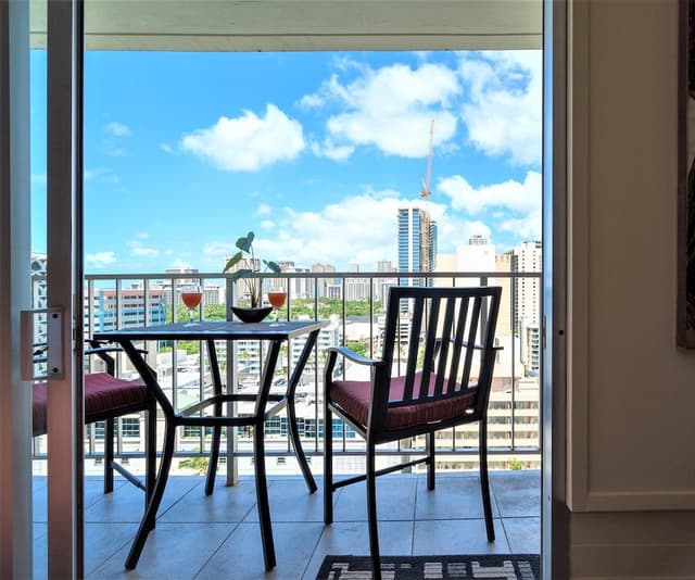 #1702 - The Palm Studio with Full Kitchen