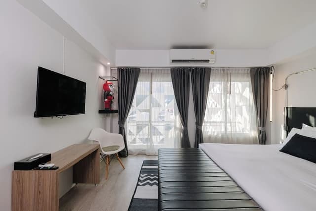 Deluxe King Bed Room