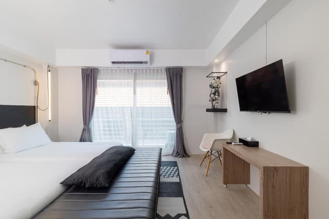 Deluxe King Bed Room