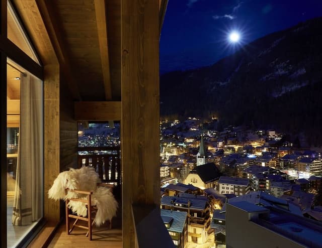 Panoramic Apartment, 5 Bedrooms, Private Bathroom, Mountain View