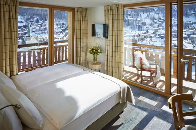 Superior Apartment, 3 Bedrooms, Accessible, Private Bathroom