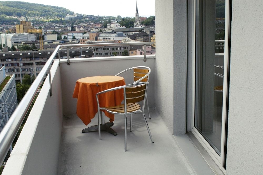 Swiss Star Tower4