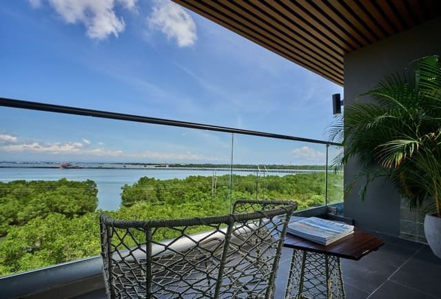 Deluxe Bay View