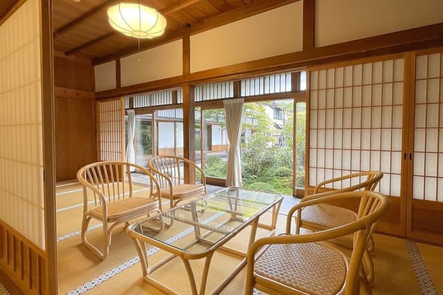 Family Room, Non Smoking, Shared Bathroom (1F)