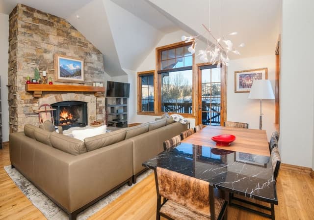Condo, 3 Bedrooms