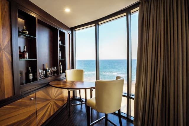 Executive Suite, 1 Double Bed, Balcony, Ocean View