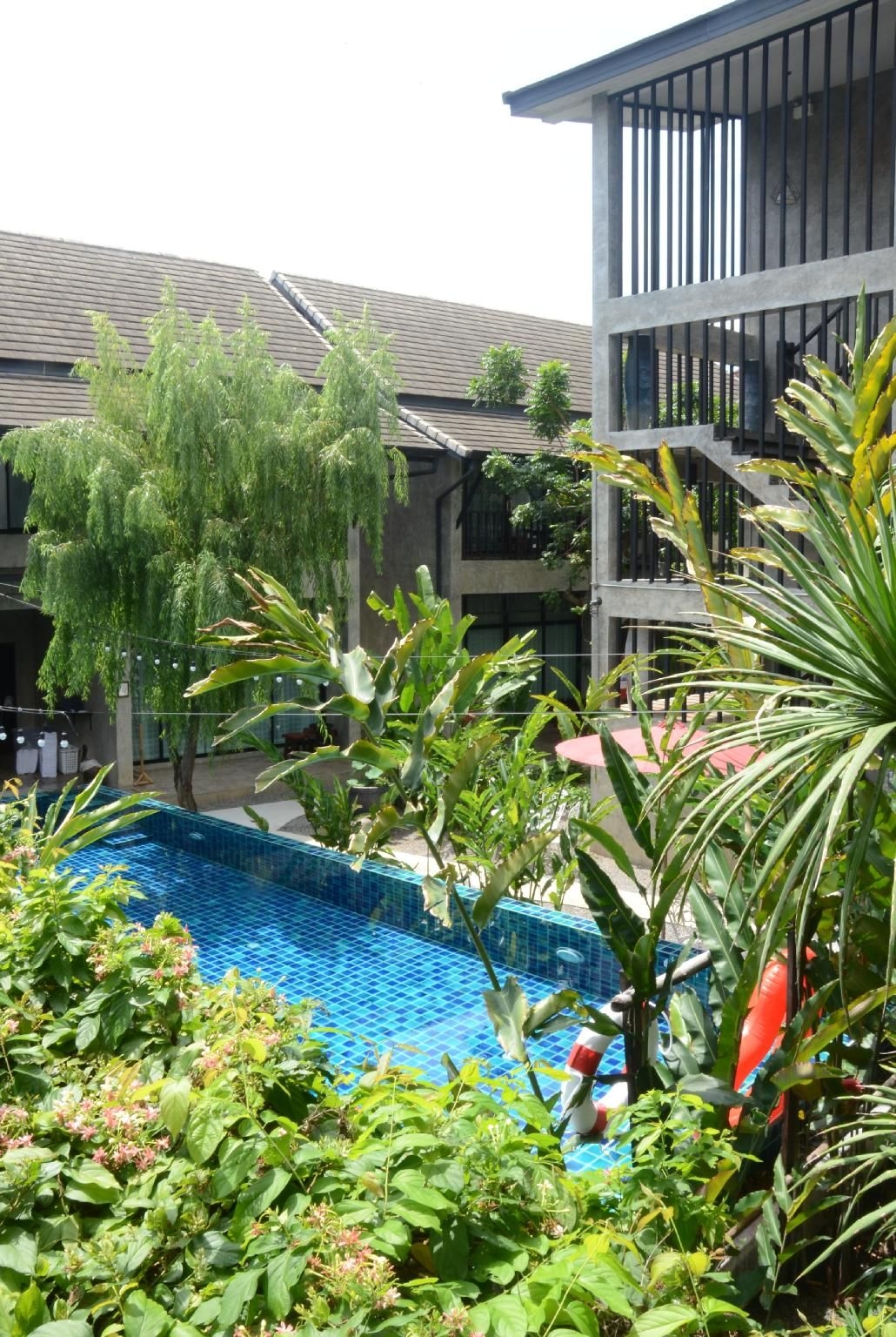 นว ชีวา (Arun Rawee)2