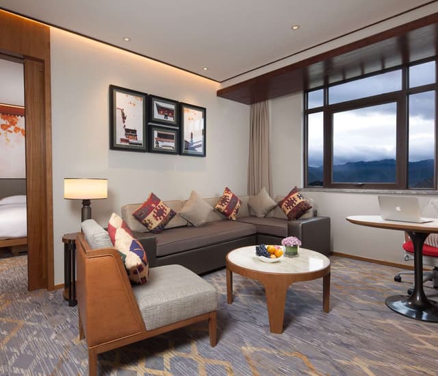 KING ONE BEDROOM JUNIOR SUITE