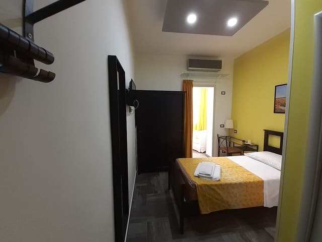 Single Room, Courtyard View