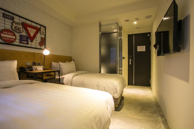 Deluxe Twin Room