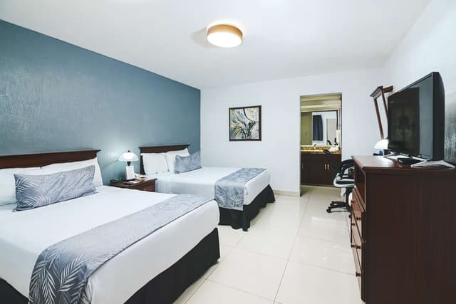 2 Double Beds, Non-Smoking