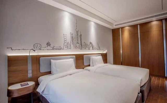 Luxury Suite, Garden View