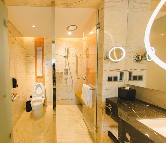 TWIN GUEST ROOM HIGH FLOOR