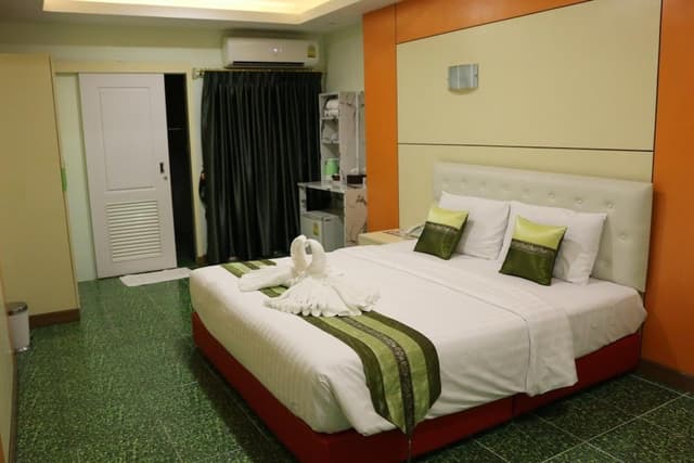 Standard King Bed