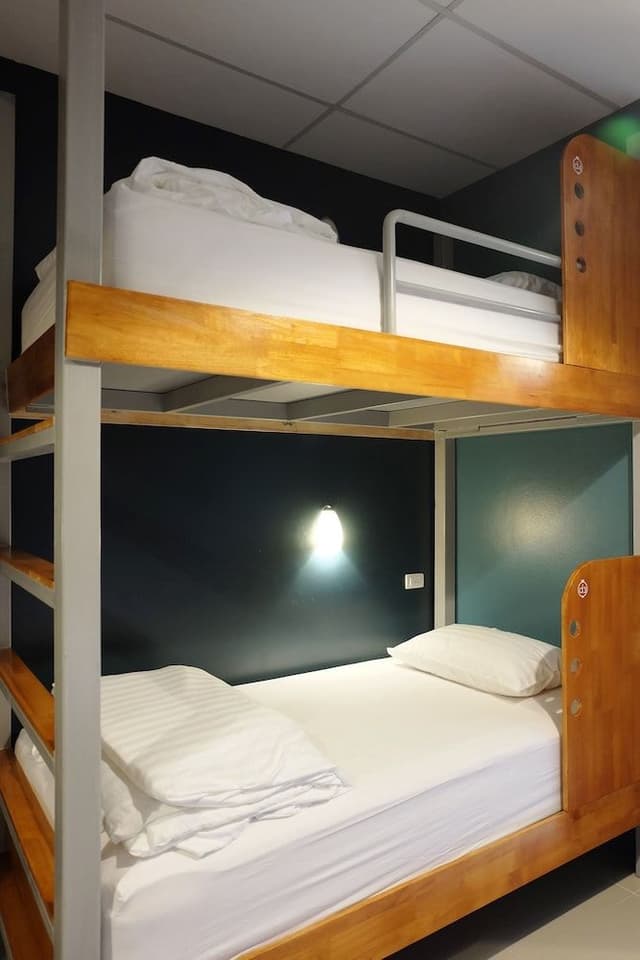 8 Bed Mixed Dorm