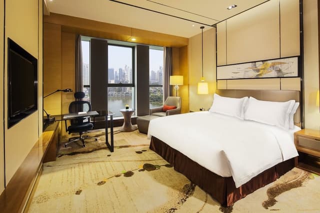 Suite, 1 Bedroom, Club Lounge Access, Lake View