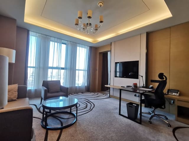 Suite, 1 Bedroom, Club Lounge Access, Lake View