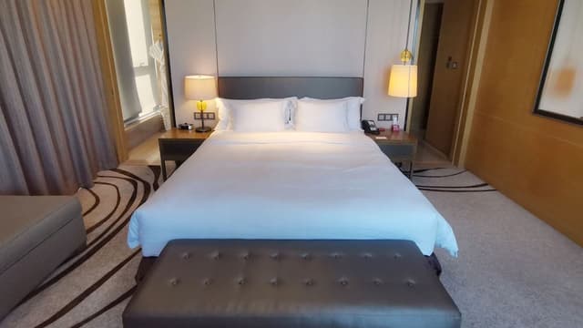 Suite, 1 Bedroom, Club Lounge Access, Lake View