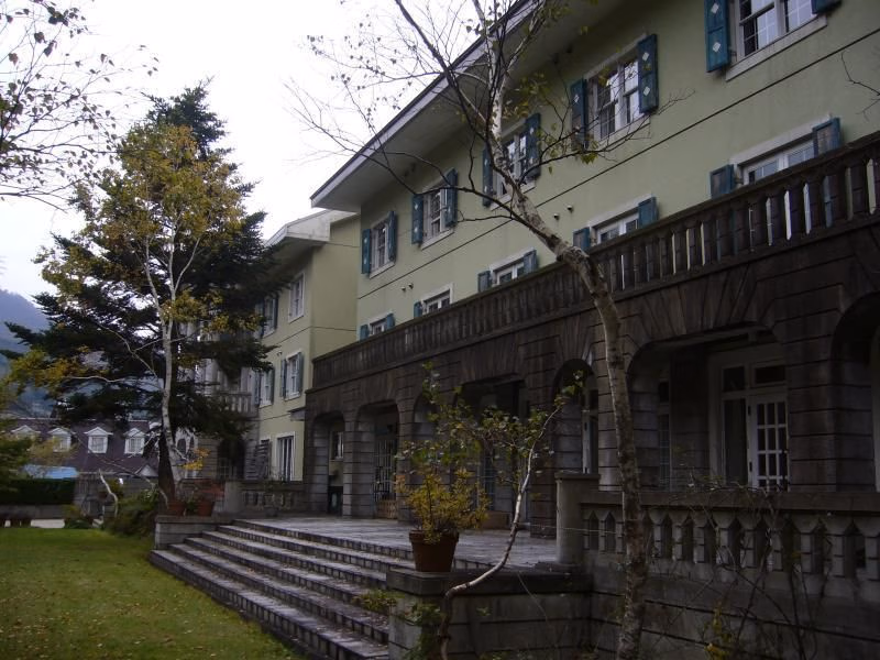 โรงแรมนะเอะบะ สปริง (Naeba Springs Hotel)1