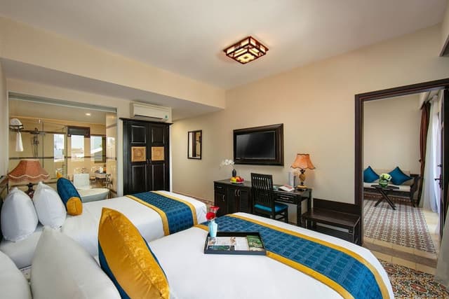 Connecting Suite