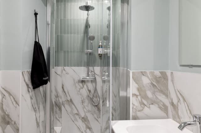 Connecting, Two Bedrooms, One Bathroom