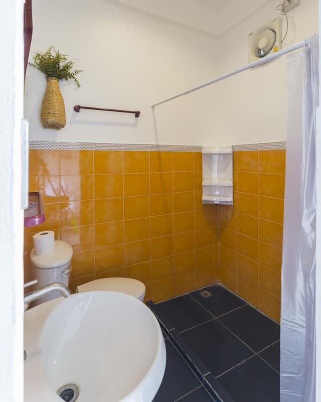 Private Twin Room Standard