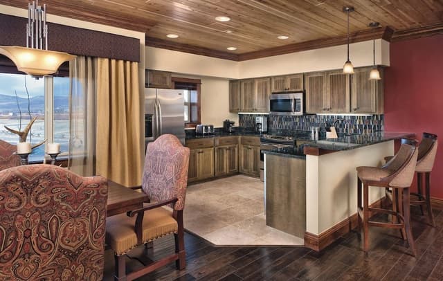 Presidential Condo, 3 Bedrooms