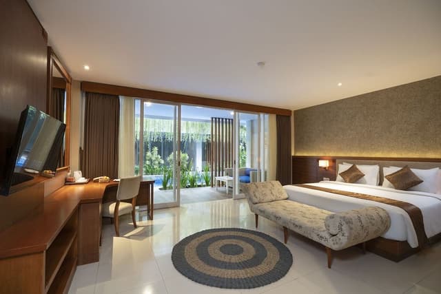 Lagoon Suite Pool Access