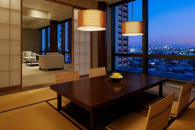 Suite (Ambassador)